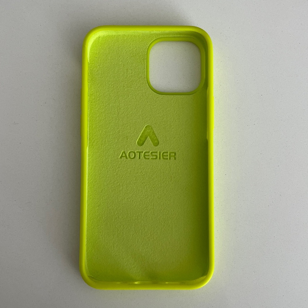NWOB iPhone 13 Mini Phone Case Noen Green Silicone - Picture 2 of 5